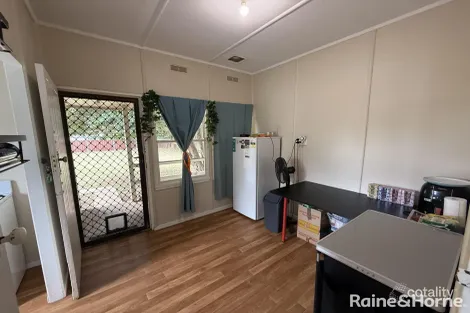 Property photo of 18 Endsleigh Avenue Orange NSW 2800