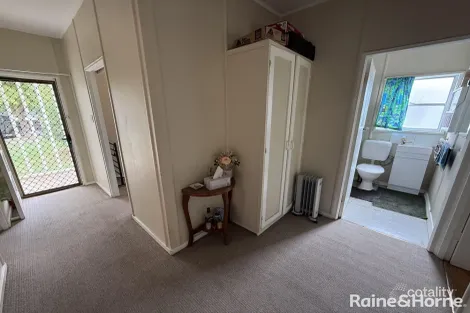 Property photo of 18 Endsleigh Avenue Orange NSW 2800