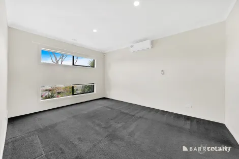 Property photo of 4 Grattan Street South Morang VIC 3752