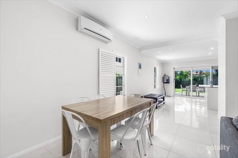 Property photo of 109 Pine Street Wynnum QLD 4178