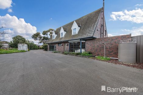 8 Aries Ch, Kurunjang, VIC 3337