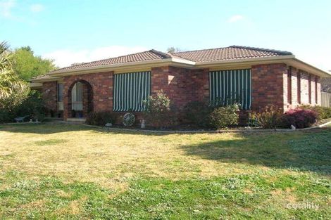 Property photo of 2 Maple Road Lake Albert NSW 2650