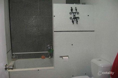 Property photo of 23 Aminya Crescent Bradbury NSW 2560