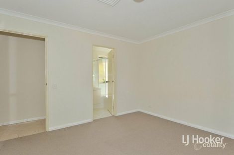 Property photo of 35 Ellen Brook Drive The Vines WA 6069