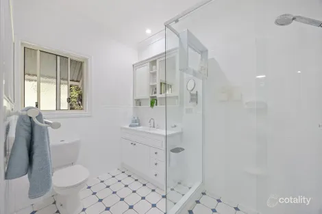 Property photo of 14 Canterbury Close Forest Lake QLD 4078