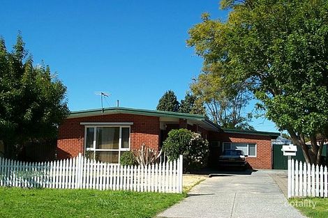 6 Powis Ct, Langford, WA 6147