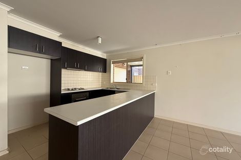 Property photo of 21 David Circuit Hillside VIC 3037