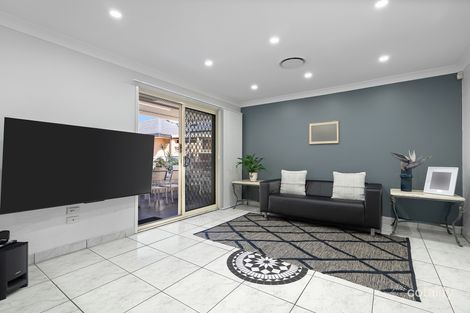 Property photo of 1 Clegg Place Prairiewood NSW 2176