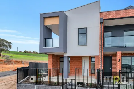 1 Blue Gum St, Mount Barker, SA 5251