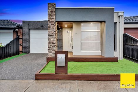 Property photo of 30 Seed Avenue Truganina VIC 3029