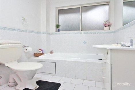 Property photo of 4/64 Fullagar Road Wentworthville NSW 2145