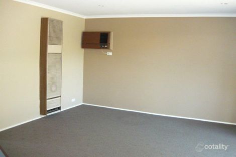 Property photo of 1/4 Cameron Way Pakenham VIC 3810