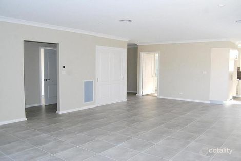 Property photo of 6 Diamond Drive Orange NSW 2800