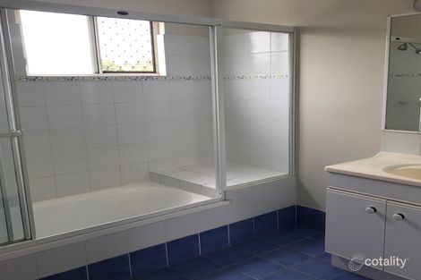 Property photo of 9/11 Trevally Crescent Manly West QLD 4179
