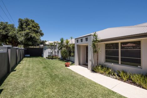 Property photo of 9 Justinian Street Palmyra WA 6157