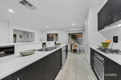 Property photo of 13 Arbour Rise Pakenham VIC 3810