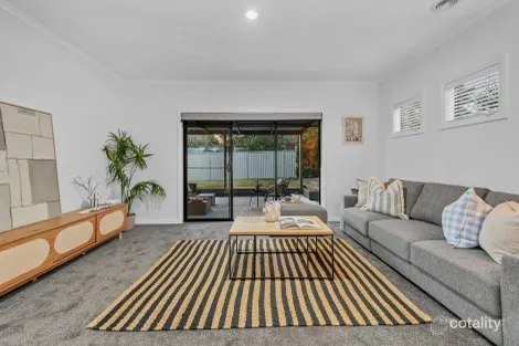 Property photo of 13 Arbour Rise Pakenham VIC 3810