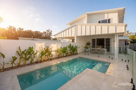 2/25 Tradewinds Ave, Coolum Beach, QLD 4573
