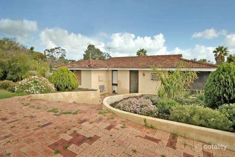 300 Camberwarra Dr, Craigie, WA 6025