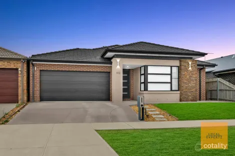 Property photo of 102 Claret Ash Boulevard Harkness VIC 3337