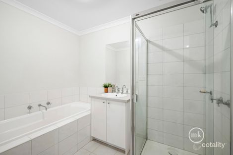 Property photo of 2 Valencia Boulevard Doreen VIC 3754