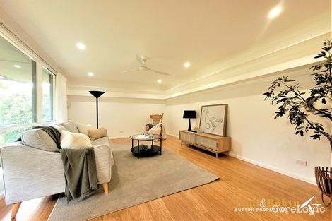 Property photo of 16 Woodger Parade Karabar NSW 2620