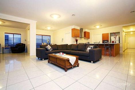 Property photo of 12 Diamonde Rise South Morang VIC 3752
