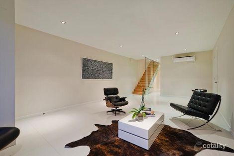 Property photo of 25 Beach Street Seaholme VIC 3018