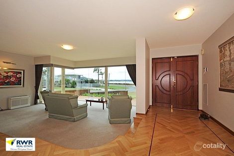 Property photo of 35 Howard Parade Salter Point WA 6152