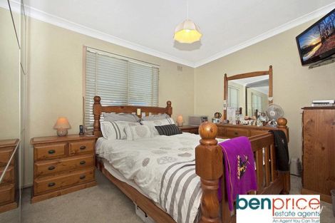 Property photo of 16 Taranaki Avenue Lethbridge Park NSW 2770