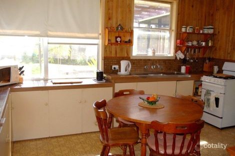 Property photo of 65 Carr Crescent Mooroopna VIC 3629