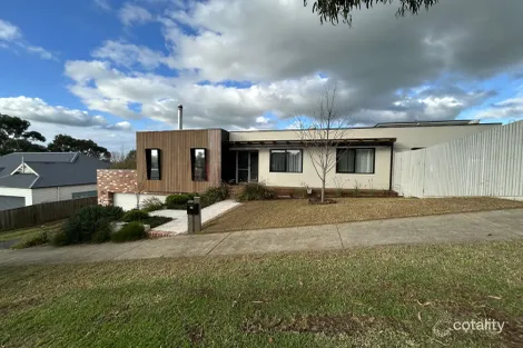 4 Floraston Dr, Leongatha, VIC 3953