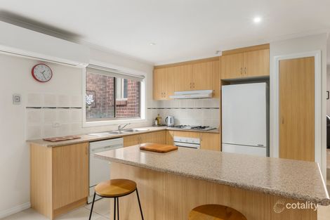 Property photo of 1 Cottage Close Roxburgh Park VIC 3064