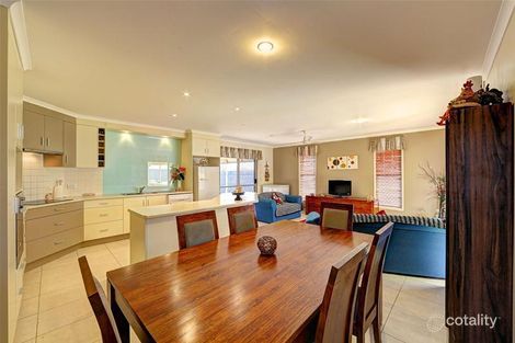 3 West Pkt, Avenell Heights, QLD 4670