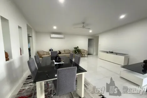 Property photo of 6 Wedgeleaf Place Ashfield QLD 4670