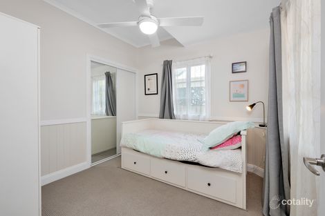 Property photo of 136 Dibar Street Wynnum QLD 4178