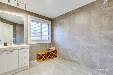 Property photo of 5 Grandview Crescent Hillside VIC 3037