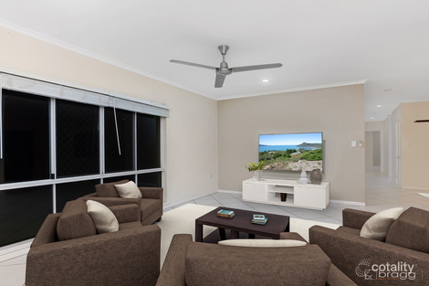 Property photo of 32 Bathurst Drive Bentley Park QLD 4869