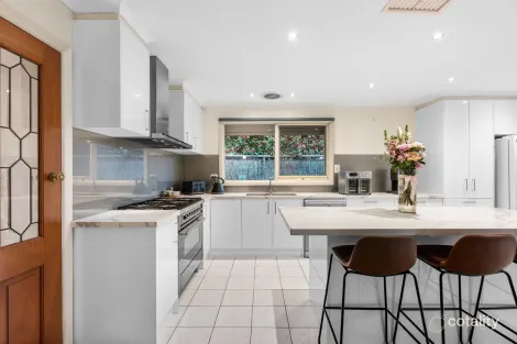 Property photo of 11 Colwyn Court Donvale VIC 3111