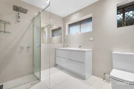 Property photo of 11 Colwyn Court Donvale VIC 3111
