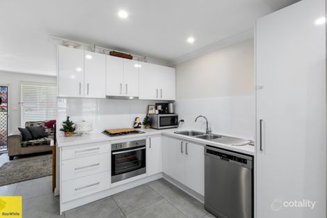 Property photo of 1/48 Bateman Avenue Albion Park Rail NSW 2527