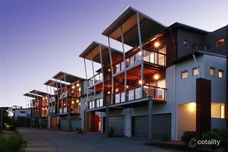 1 Miller St, Urangan, QLD 4655