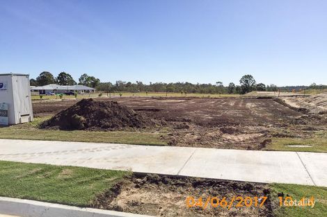 Property photo of 27 Barcoo Drive Plainland QLD 4341