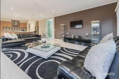 Property photo of 2 Explorers Place Craigieburn VIC 3064