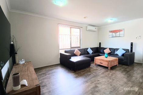 Property photo of 30 Karawarra Circuit Cranbourne North VIC 3977