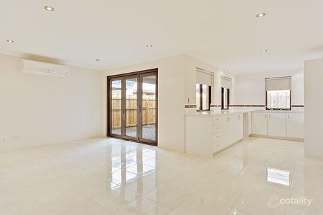 Property photo of 10 Trinity Close Canning Vale WA 6155
