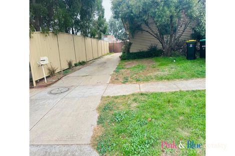 17 Leonid Dr, Rockbank, VIC 3335