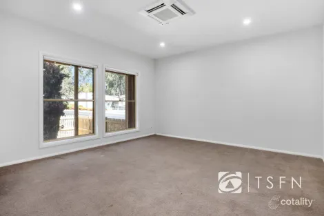 Property photo of 21/1 Edwards Road Kennington VIC 3550
