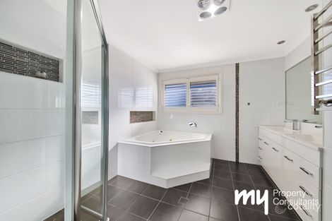Property photo of 11 Kurrajong Circuit Mount Annan NSW 2567