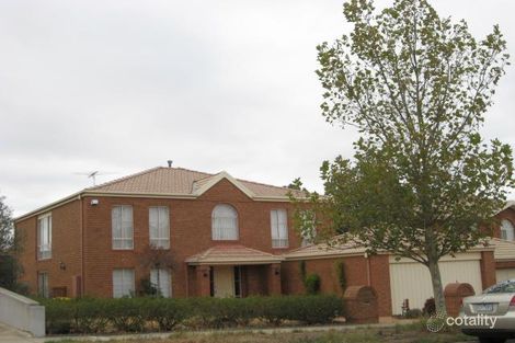 32 Royal Cres, Hillside, VIC 3037